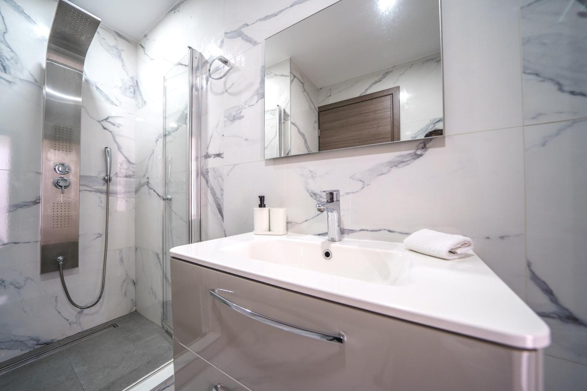 شقة Dimitra & Deslina Luxury Αpartments جورجيوبوليس المظهر الخارجي الصورة